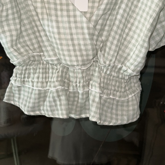 Peach Love California Ivory and Mint Crop Top Size S - Picture 4 of 8